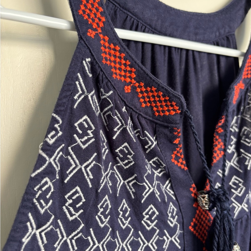 Navy and Orange Sleeveless Top with Geometric Pattern - Picture 4 of 7